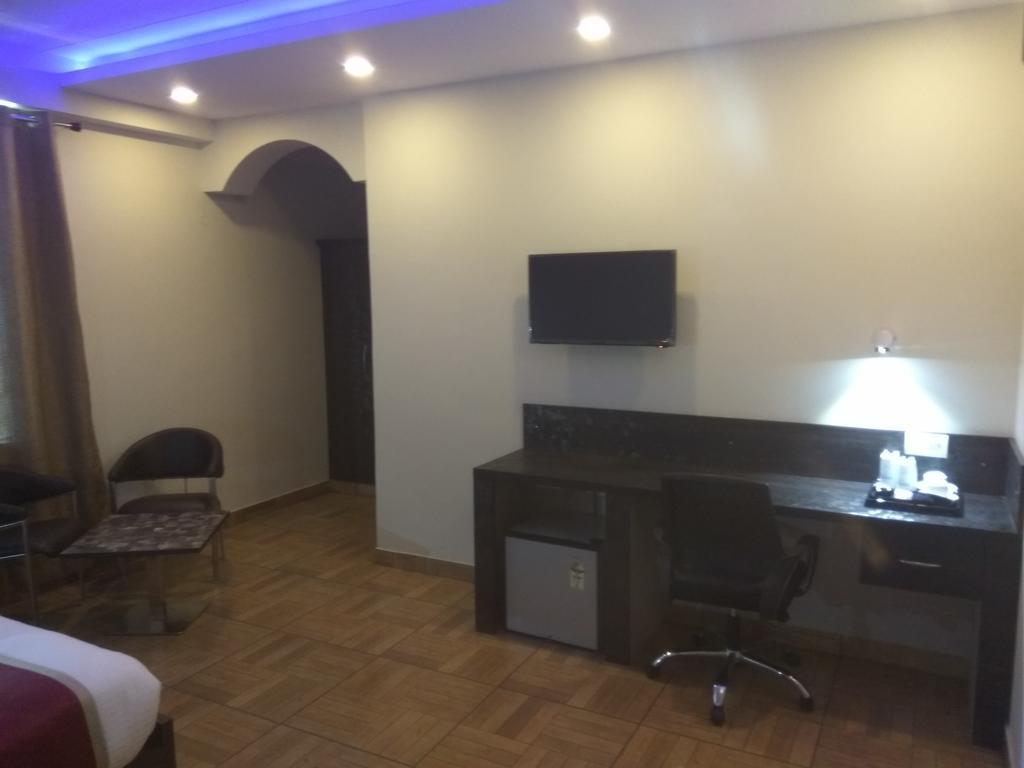 Hotel The Park Residency Greater Noida Exterior foto